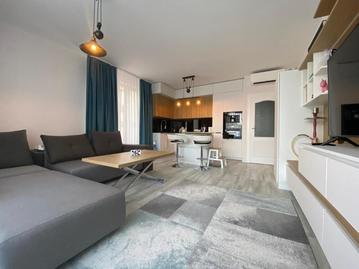 Luxurious And Panoramic Apartments At The Beach In La Mer Complex Golden Sands Exterior photo