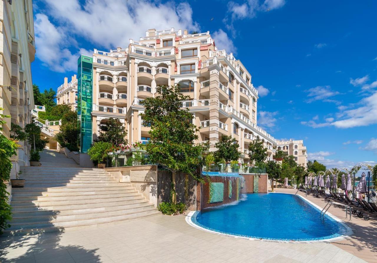 Luxurious And Panoramic Apartments At The Beach In La Mer Complex Golden Sands Exterior photo
