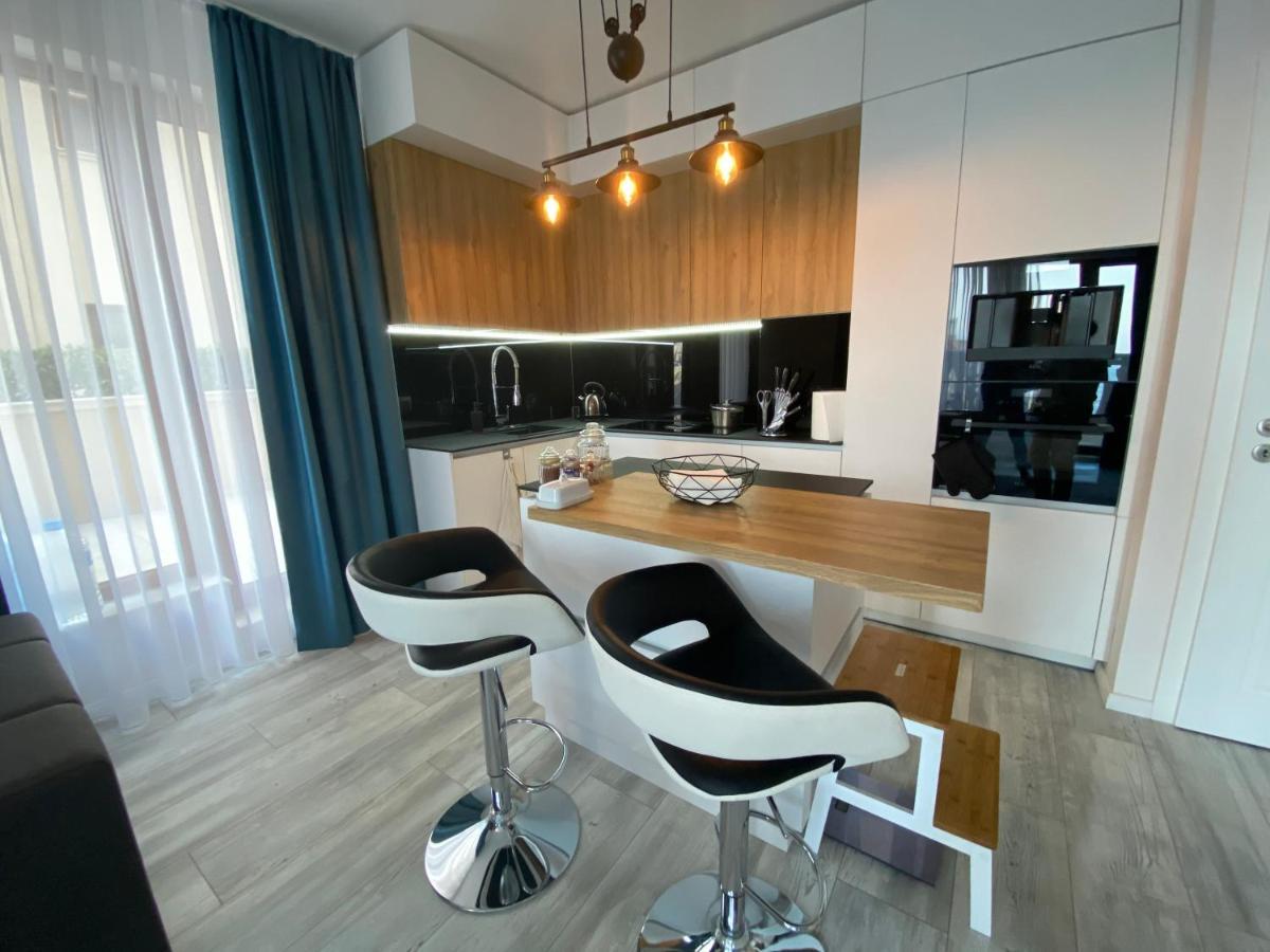 Luxurious And Panoramic Apartments At The Beach In La Mer Complex Golden Sands Exterior photo